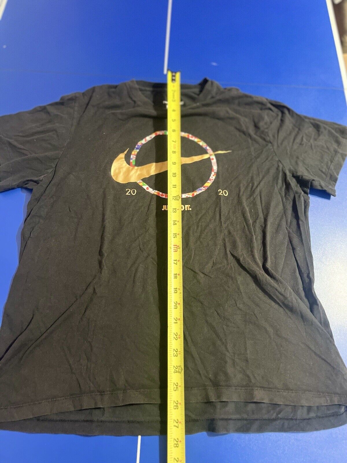 Nike Men's 2020 Olympics World Cup Gold Swoosh T-Shirt Sz L Black Short Sleeve