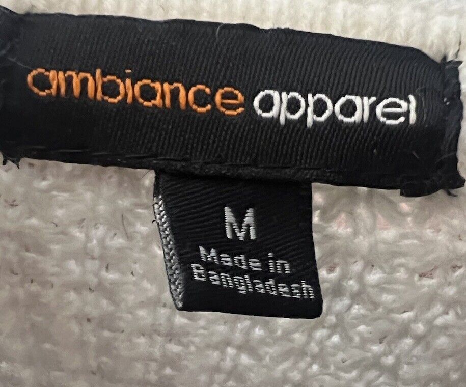 Ambiance Apparel Sweater Round Neck Size Medium