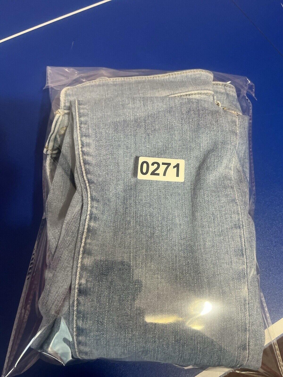 Levi's Jeans Women's 24x26 Mile High-Rise Super Skinny Ankle Pants-Measured