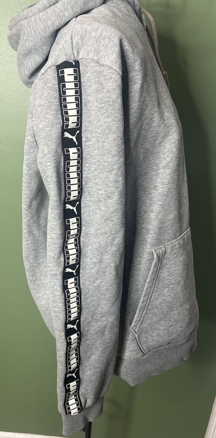 Puma Sweater Men's Medium Gray Black Pullover Hoodie Sweatshirt Big Logo Stretch