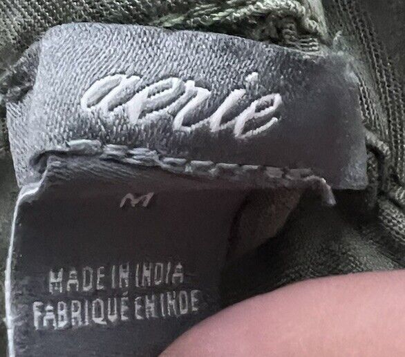 Aerie Shorts Womens Small Dark Gray Elastic Waist Pockets Cuffed Boho Lounge