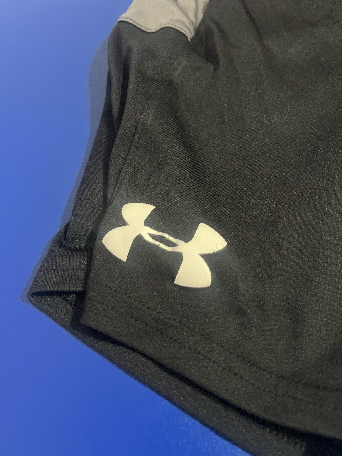 Under Armour Boy Youth Shorts Size Large Polyester Preowned