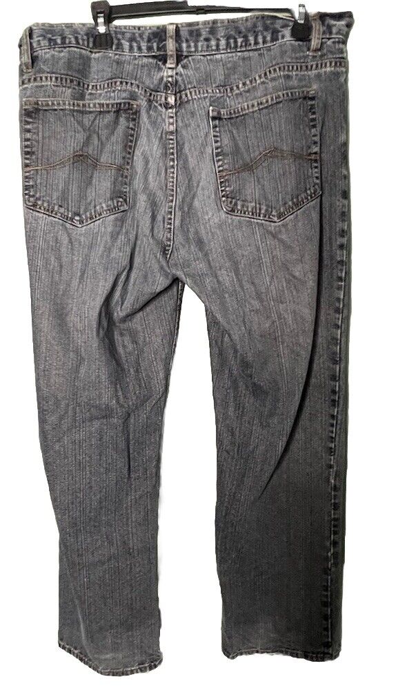 Men's Kenneth Cole Jeans 38/32 Wear And Tear Good For Work Make Offer