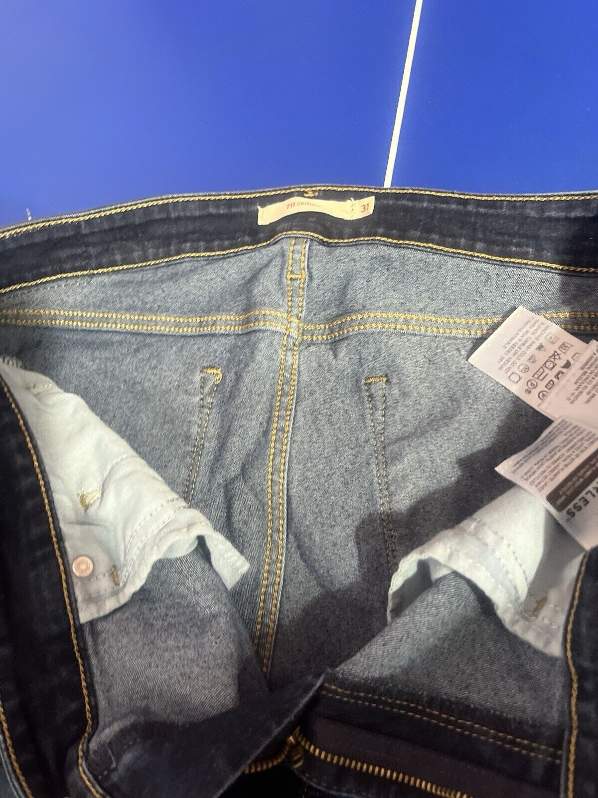 Levi's 711 Skinny Leg Mid Rise 31x30 Denim Jeans Dark Blue