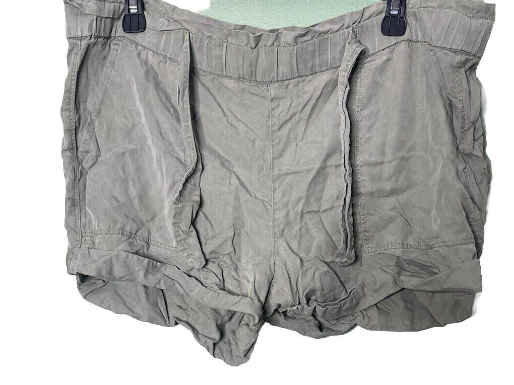 Aerie Shorts Womens Small Dark Gray Elastic Waist Pockets Cuffed Boho Lounge