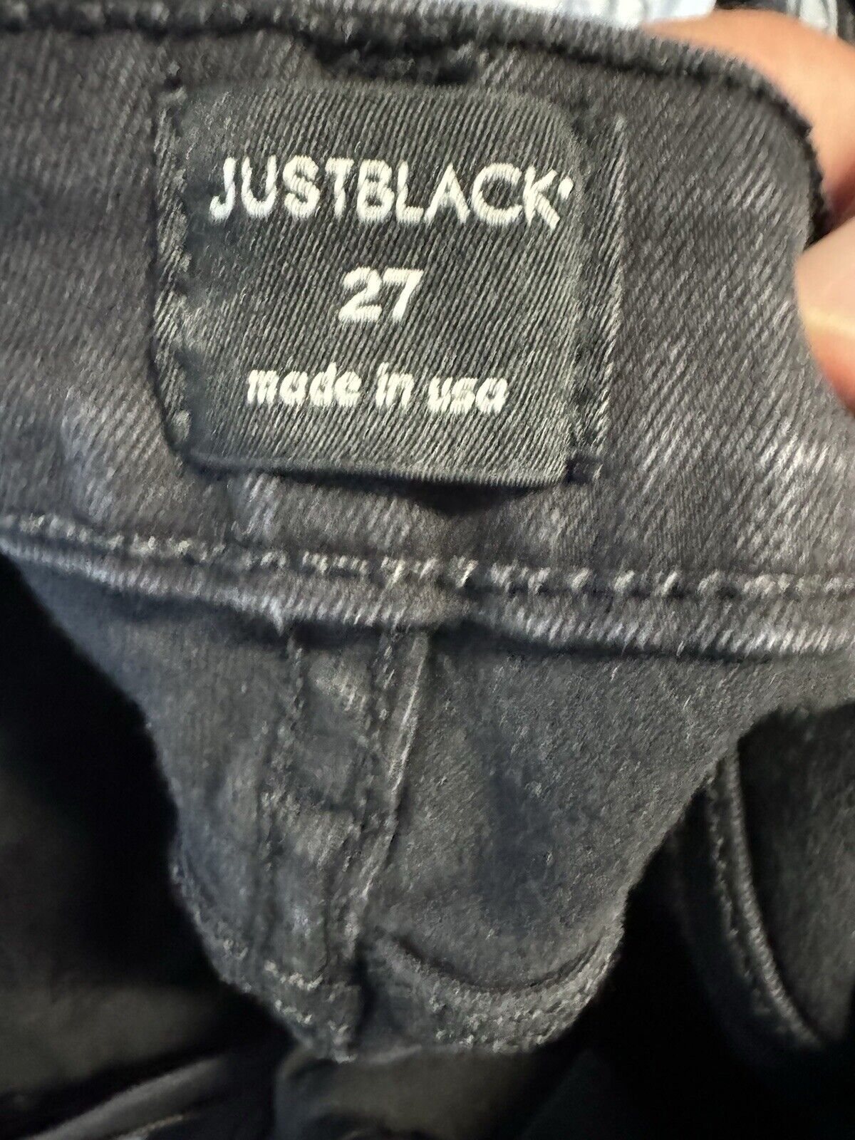 Just Black Low Rise Distressed Women’s Skinny Jeans Raw Hem Black Size 27