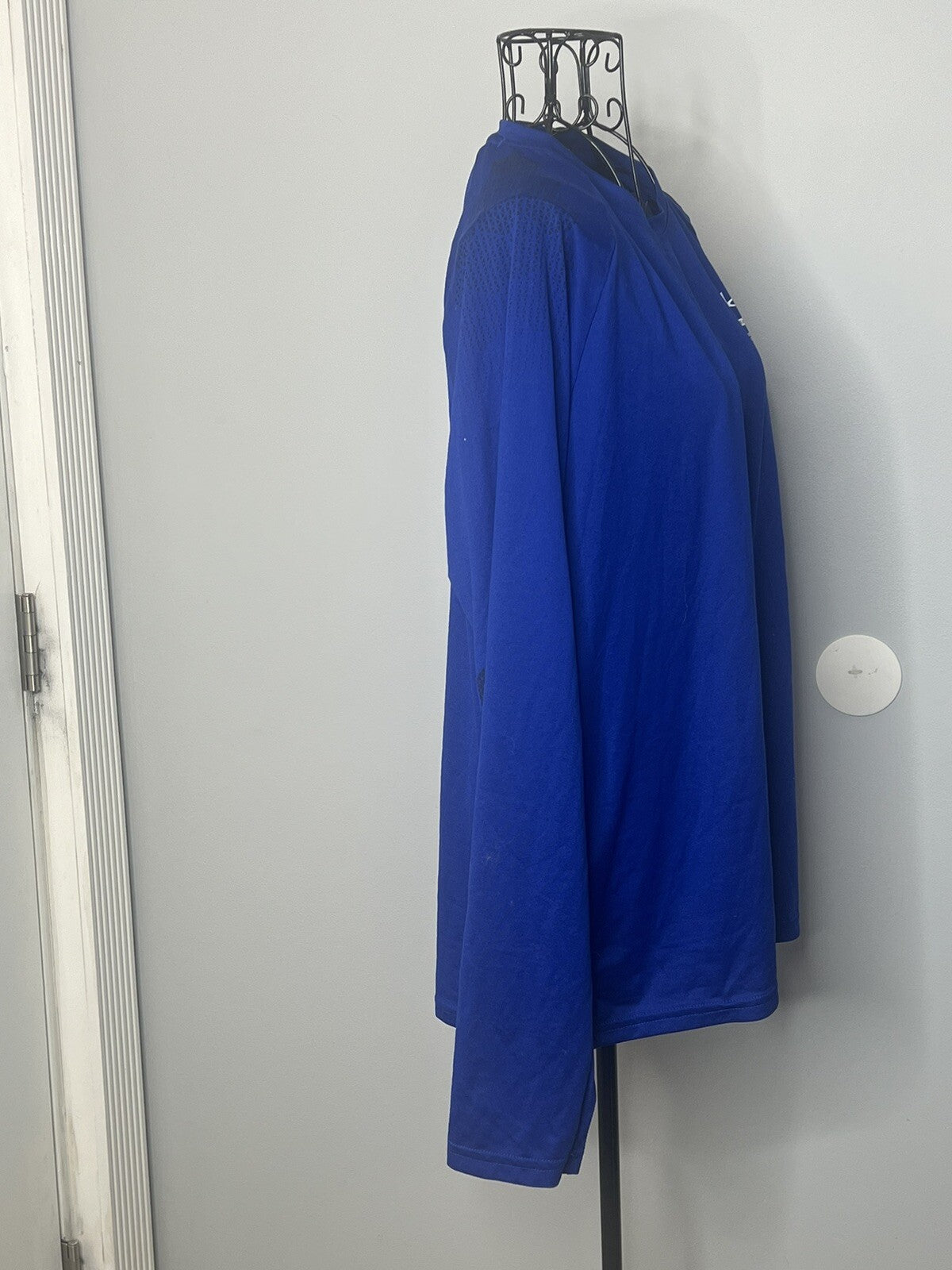 Under Armor Shirt Adult Meduim Blue Loose Fit Long Sleeve Performance