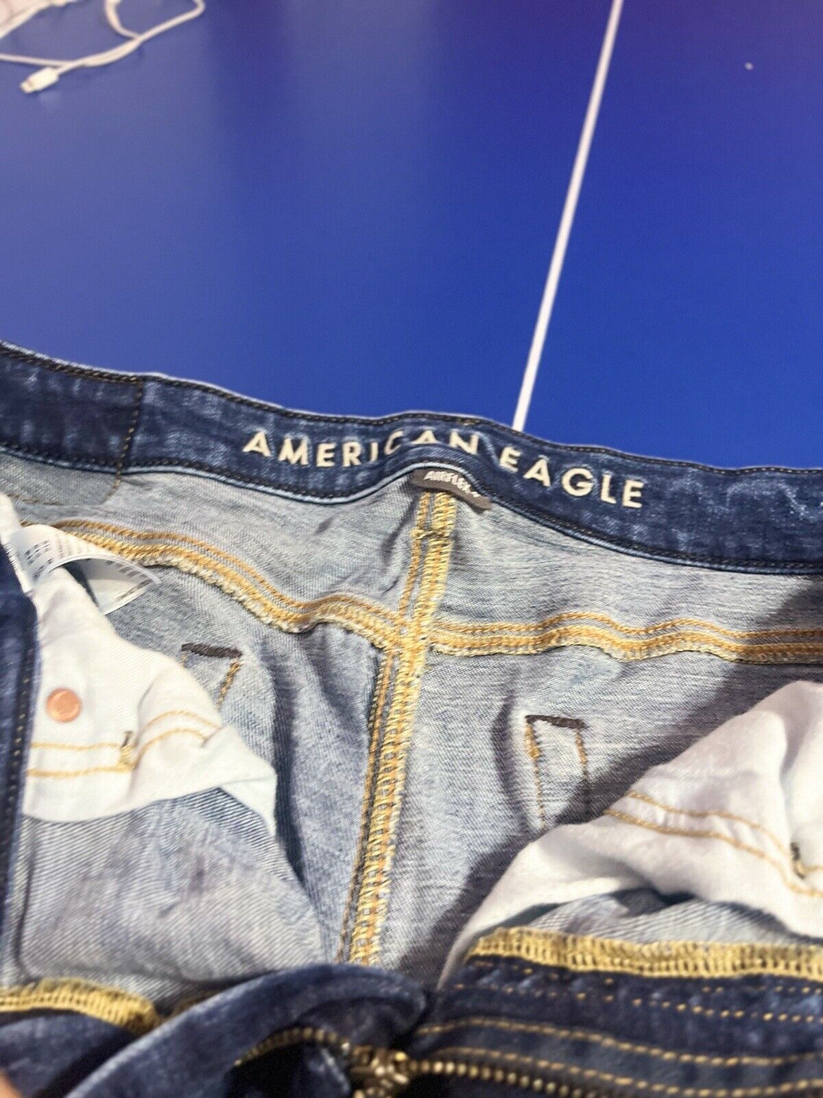 American Eagle 31x30 Original Straight Fit Extreme Flex Jeans Faded Worn Light