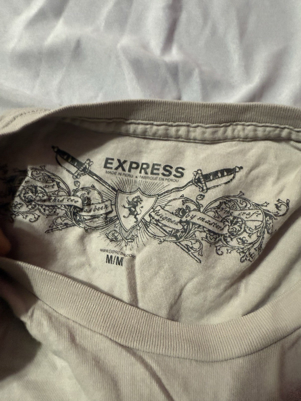 express men's t shirt size m