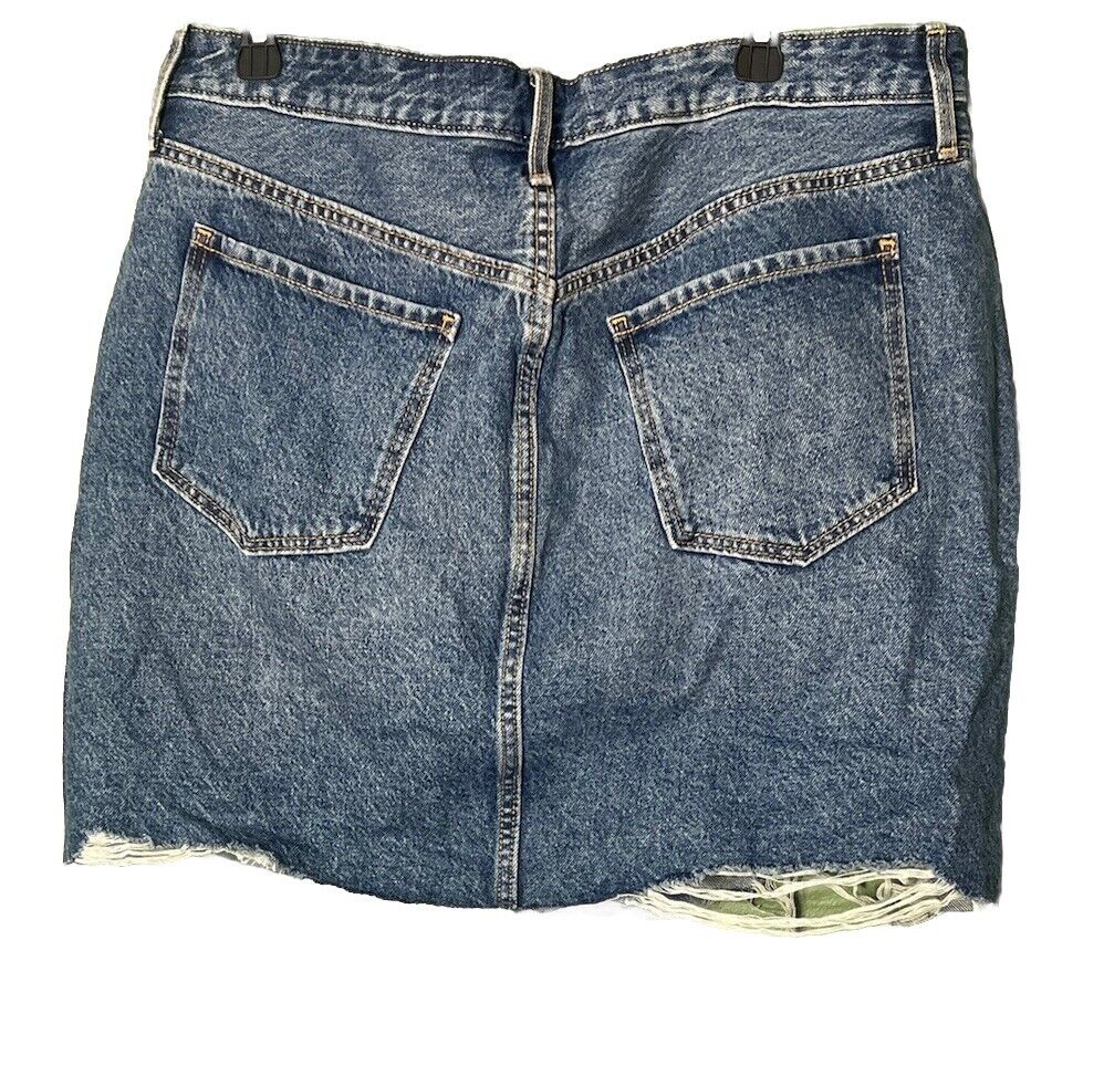 Old navy high rise denim skirt size 16
