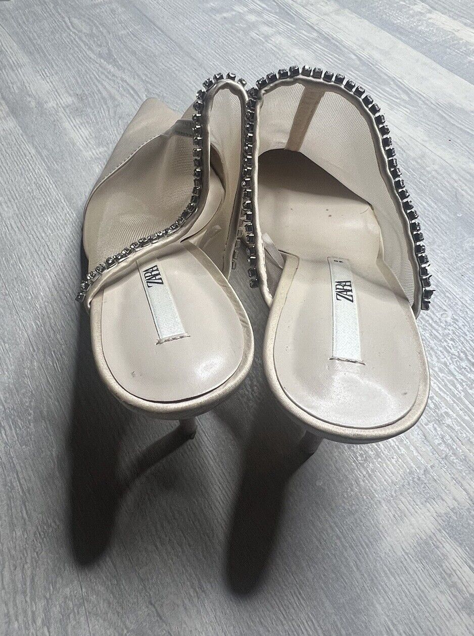 ZARA WOMAN HIGH-HEEL Size 38