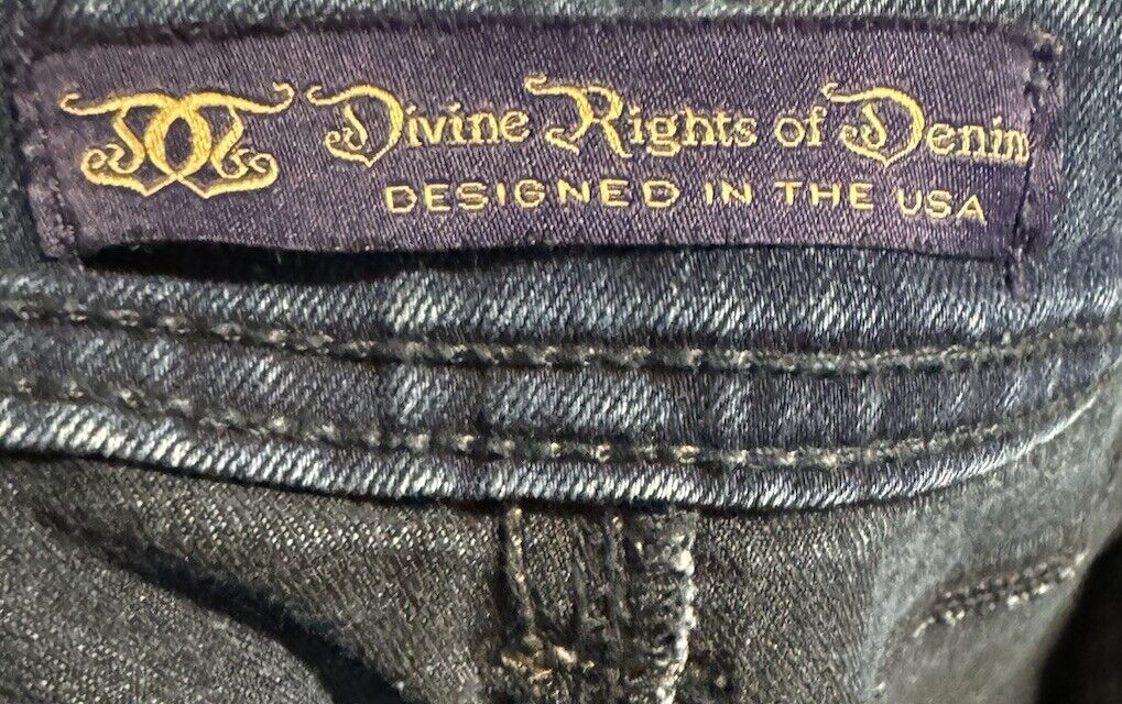 Devine rights of denim jeans SIZE 27 low rise boot cut