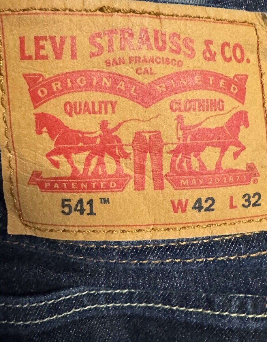 Levi's Jeans Men's 42x32 Blue 541 Athletic Taper Stretch~
