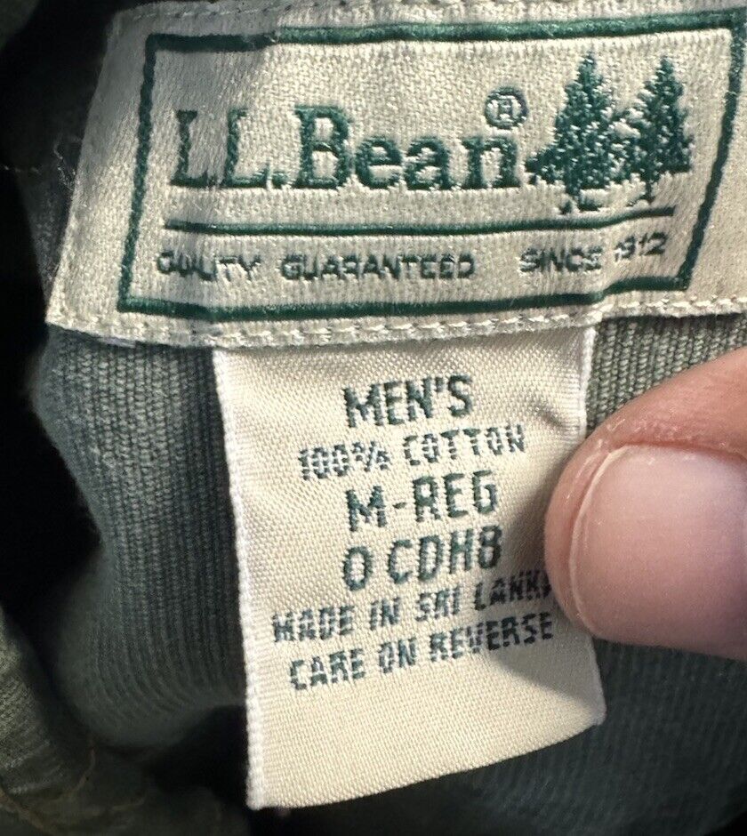 L.L. Bean Men’s Button-Down Long-Sleeve Shirt Medium