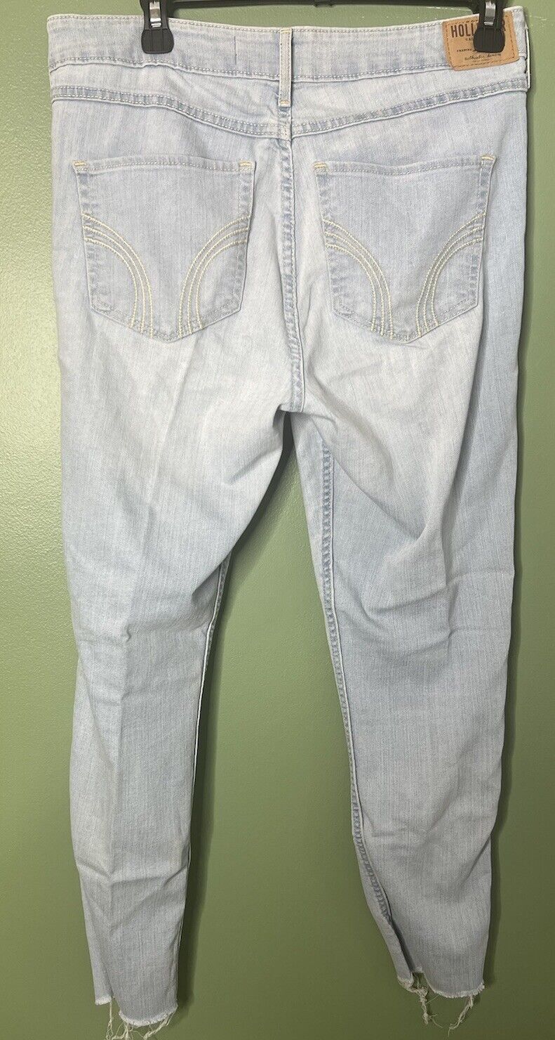 Hollister Women's Light Wash Denim Jeans Size 11R