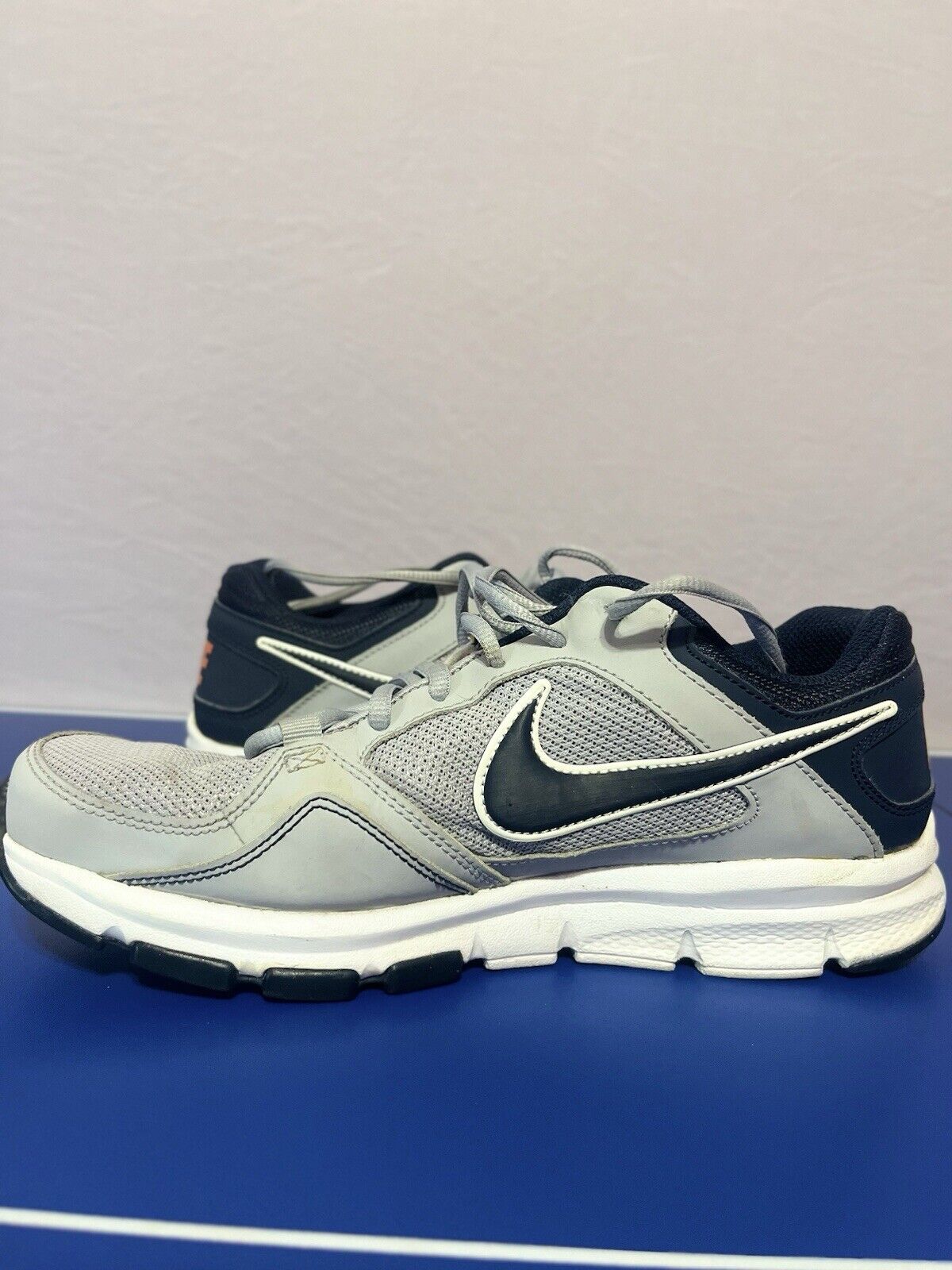 Nike 488004-008 Men’s US Size 11 New Without Box Athletic Shoes Running