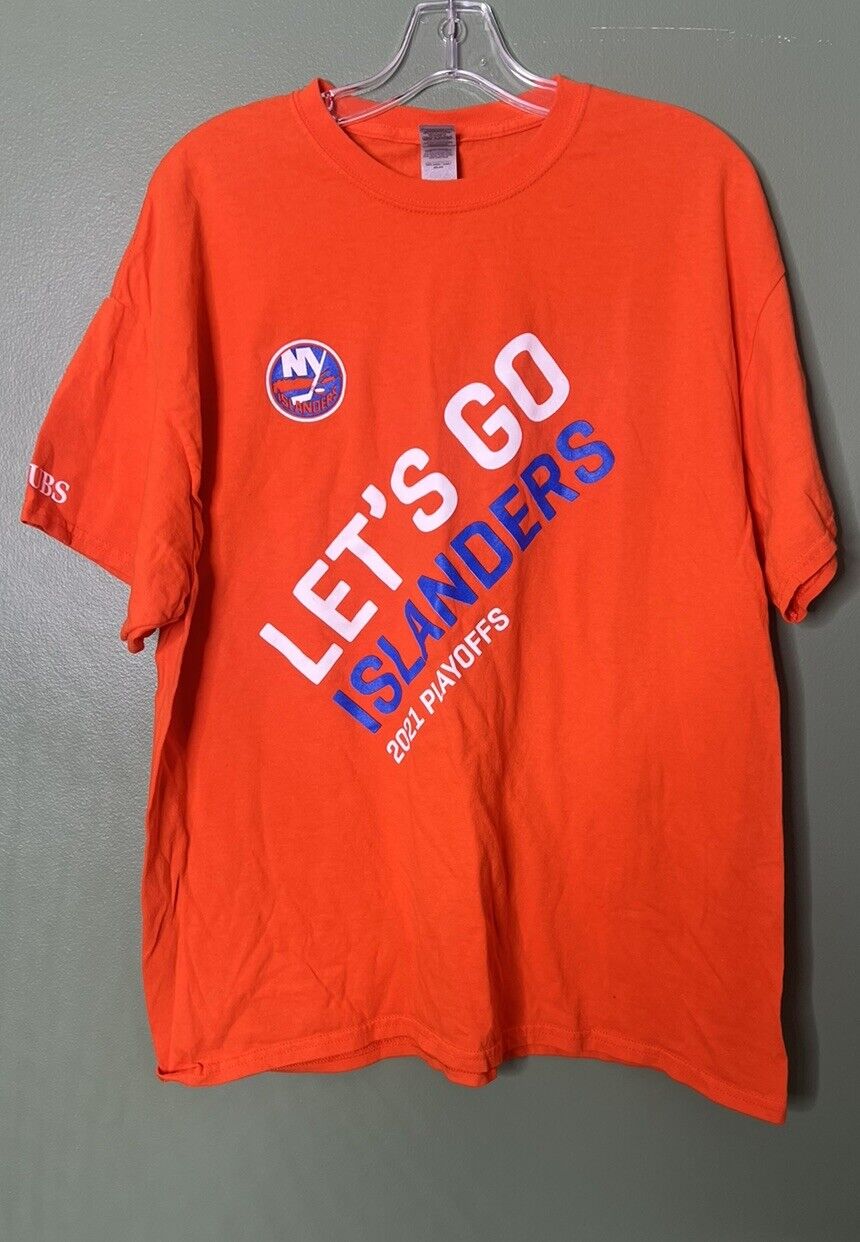 New York Islanders Short Sleeve T Shirt Mens/ Don’t Know Size Looks Like Large