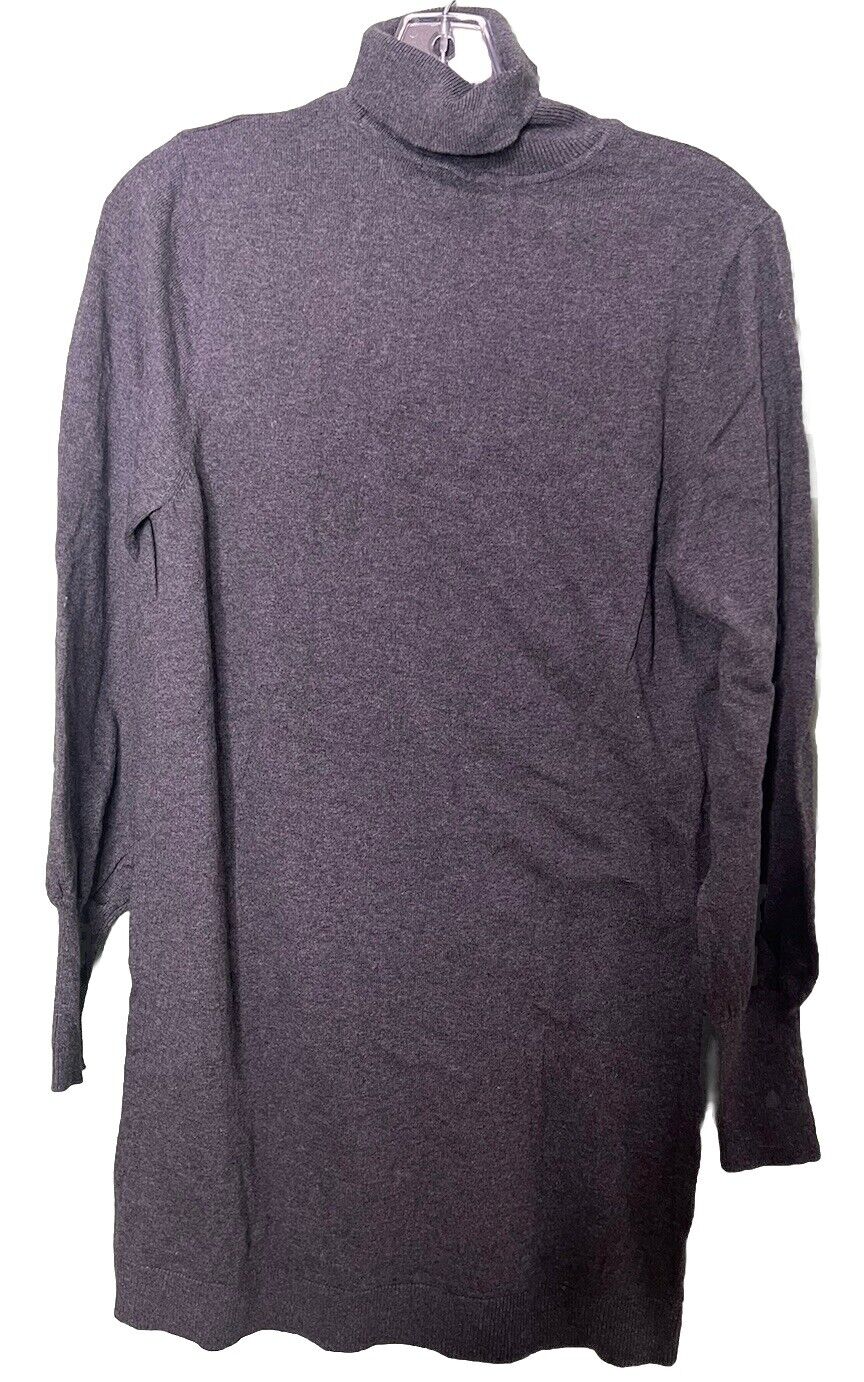 New Wayf Long Sleeve Turtleneck Size Medium