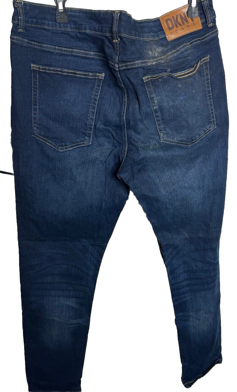 DKNY Men's Size 38x32 in Straight Regular Relaxed Blue Cotton Blend Jeans