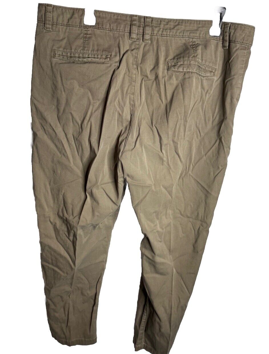 G.H. Bass & Co. Women's Chino Pants 16 Beige Khaki Straight Leg Flat Front