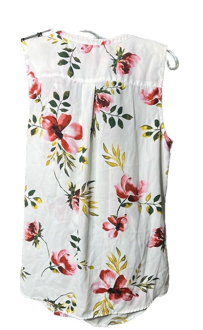 Adrianna Papell Sleevless Blouse- Floral Size Medium