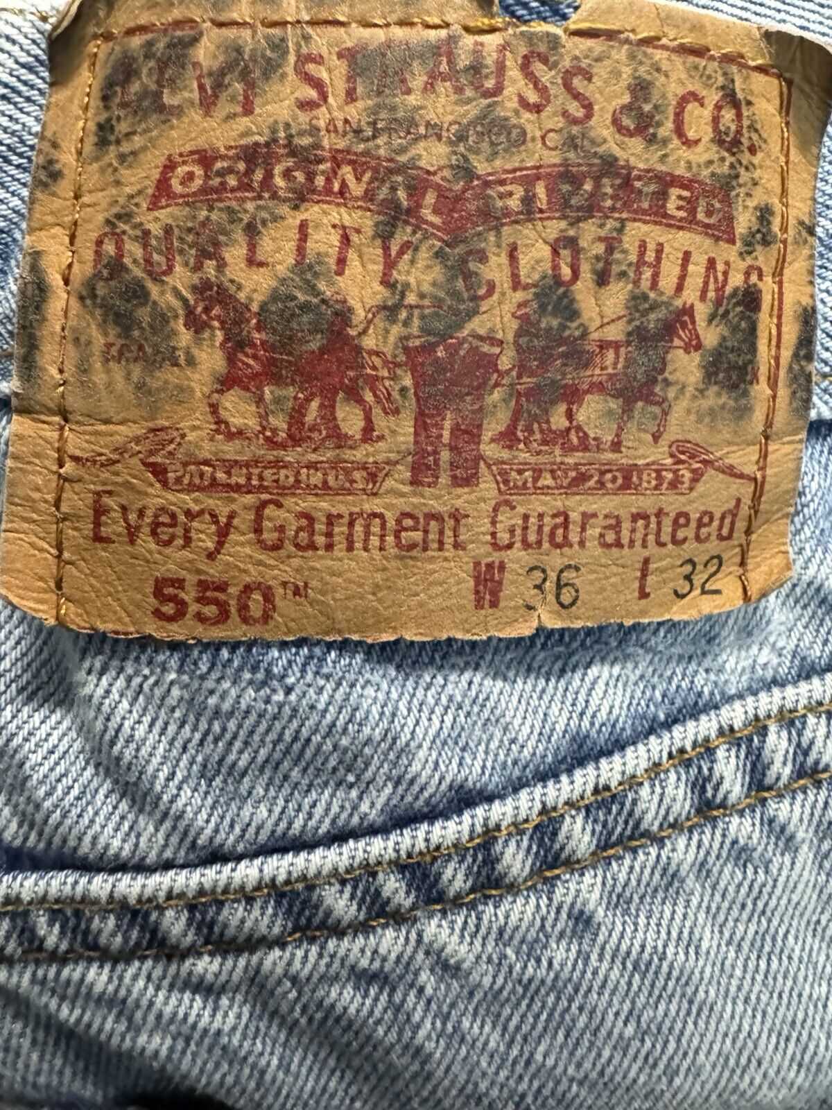Levis 550 Relaxed Straight Jeans Mens 36X32 Blue