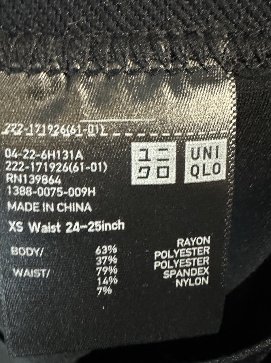 Uniqlo Pleated Skirt Size XS Blak