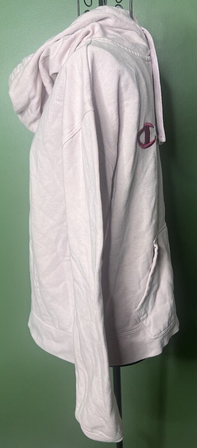 Champion Pullover Hoodie - Size Medium