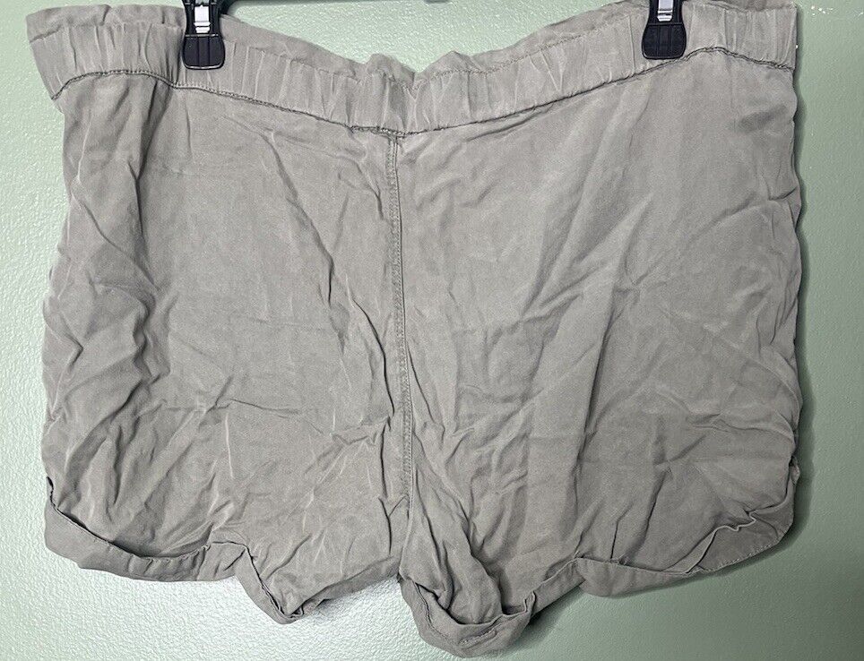 Aerie Shorts Womens Small Dark Gray Elastic Waist Pockets Cuffed Boho Lounge