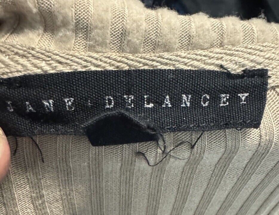 Jane and Delancey Women's Sweater Light Small