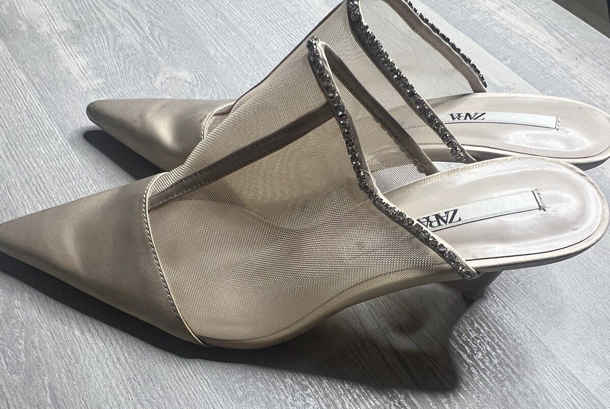 ZARA WOMAN HIGH-HEEL Size 38
