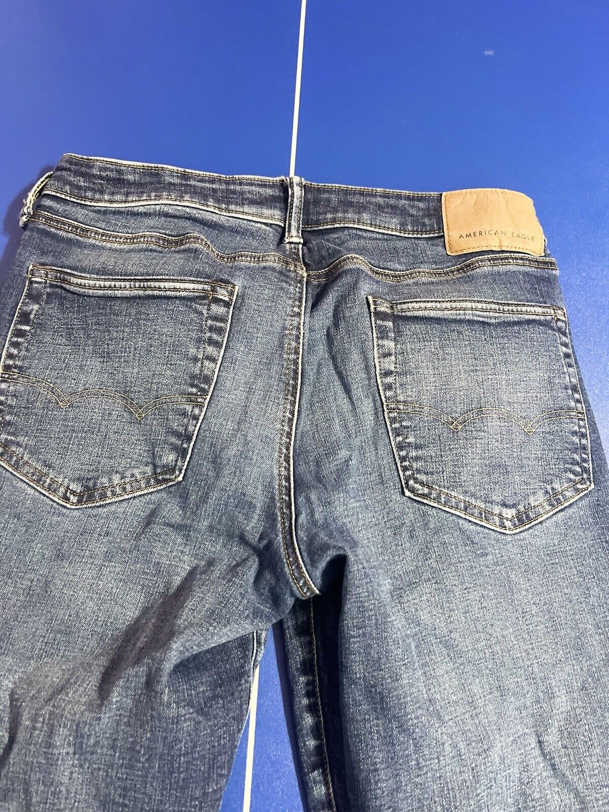 American Eagle 31x30 Original Straight Fit Extreme Flex Jeans Faded Worn Light