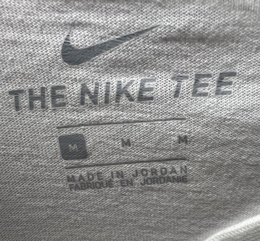 Nike T Shirt Size Medium