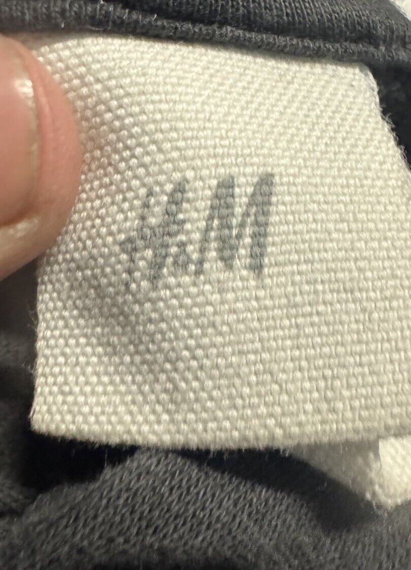 H&M WB Friends Hoodie Sweatshirt Size Large Front pocket