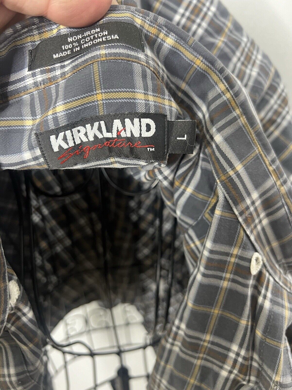 Kirkland Signature Mens Tradional Fit Button Down Dress Shirt Sz 15 32/33, (2)