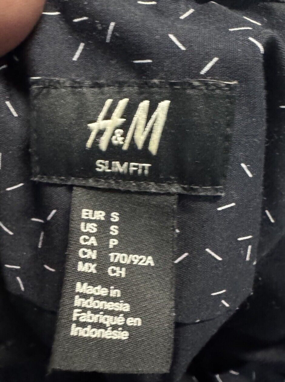 HM Mens Shirt Small Regular Fit Long Sleeve Collared Button Up