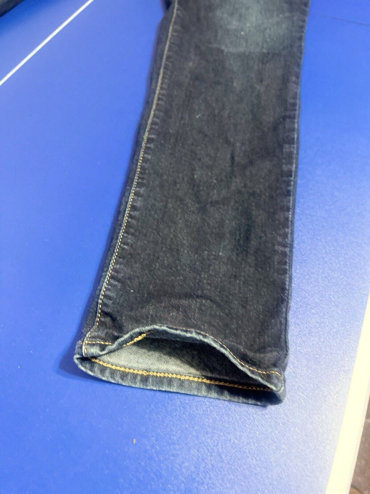 Levi's 711 Skinny Leg Mid Rise 31x30 Denim Jeans Dark Blue