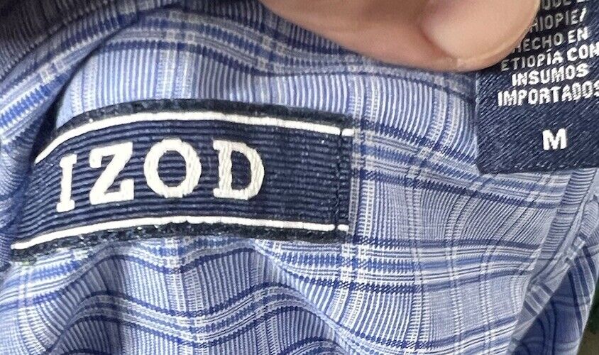IZOD Men’s Long Sleeve Button Down Size Medium