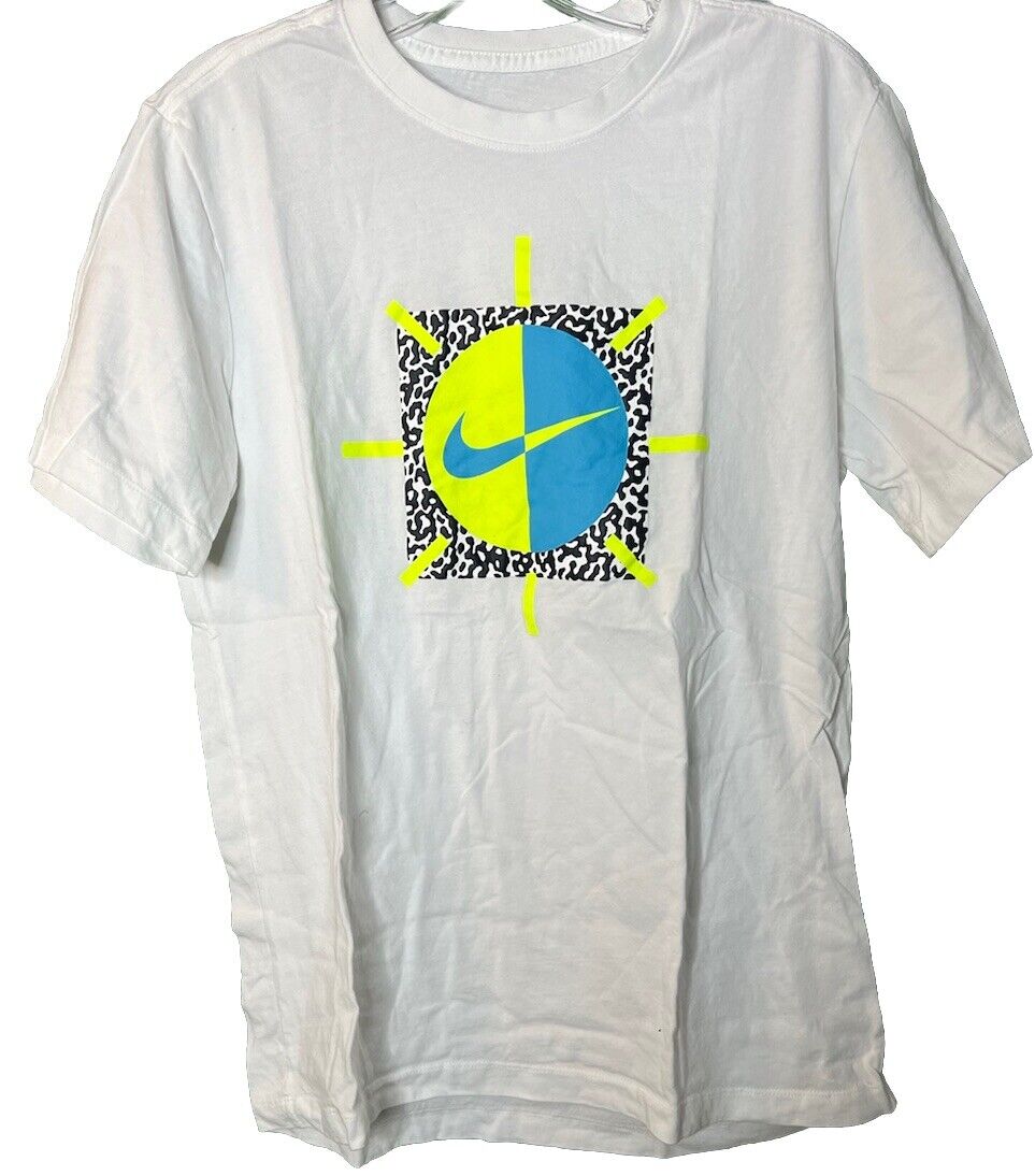 Nike T Shirt Size Medium