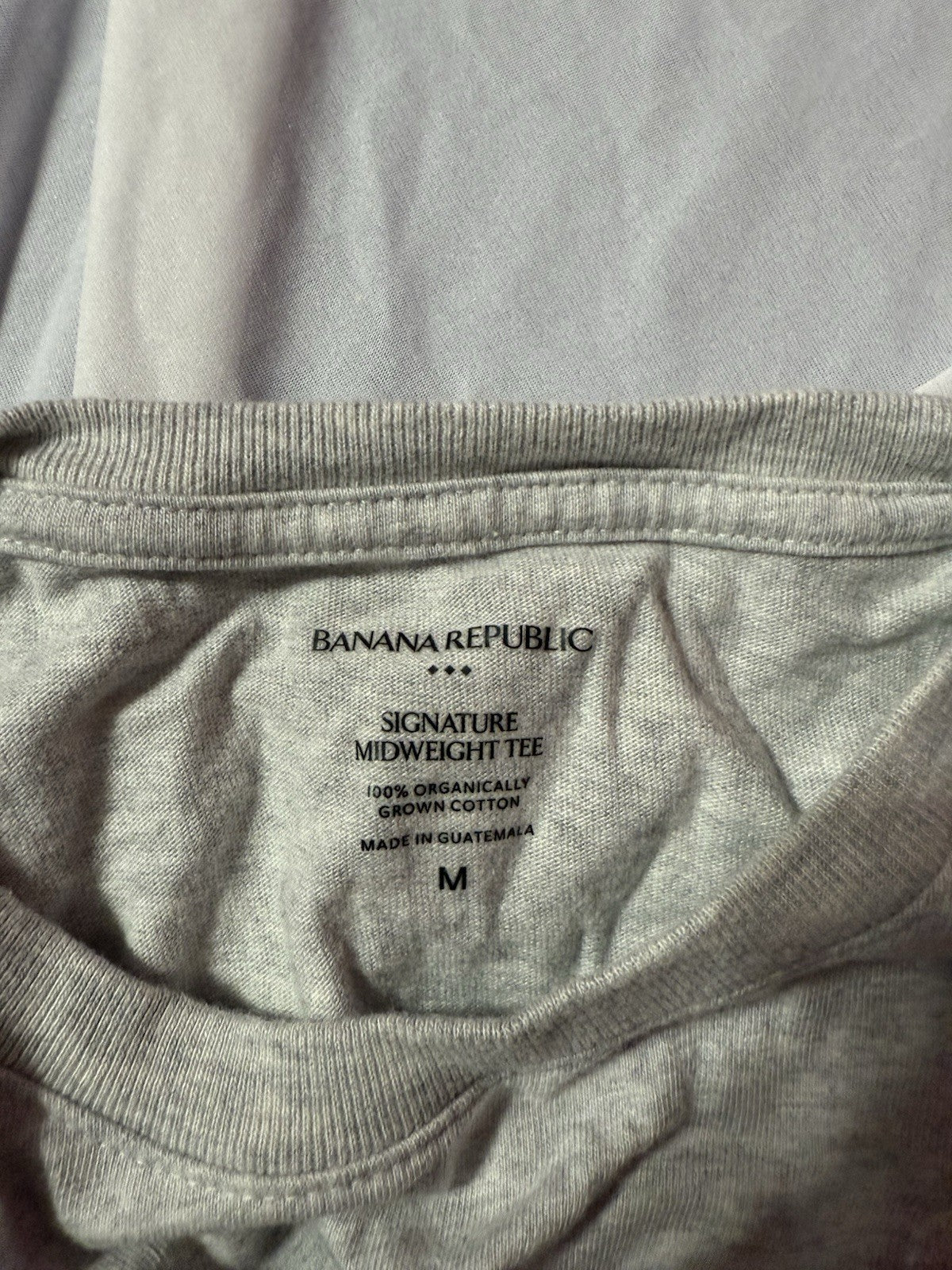 Banana Republic Men Signature Midweight Tee Size M