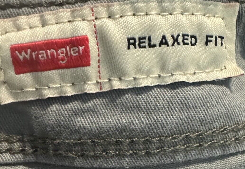Wrangler Shorts Cargo Khaki Originals EST 1947 men’s size 32