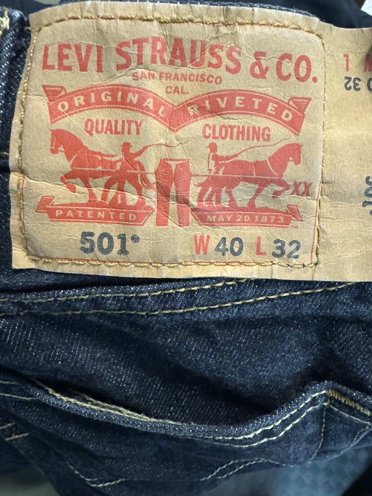 Levis 501 Button Fly Original Fit 40x32 100% Cotton Denim Jeans