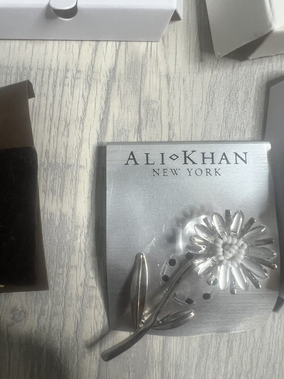 (3)Liz Claiborne Pin Brooch (1)Ali Khan (1)Monet And A Bunch Of Different Ones