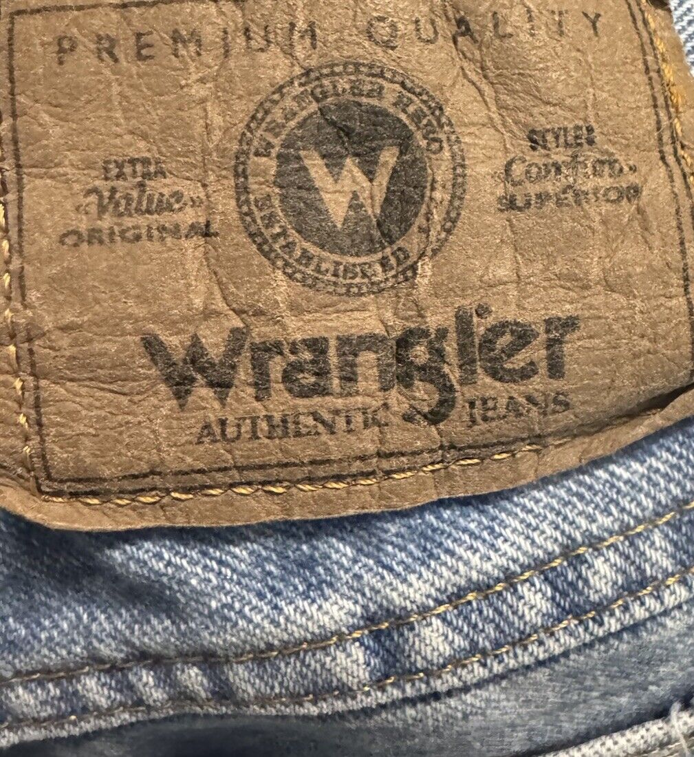 Wrangler Jeans Mens 34x32 Blue Regular Fit Stretch Medium Wash Denim
