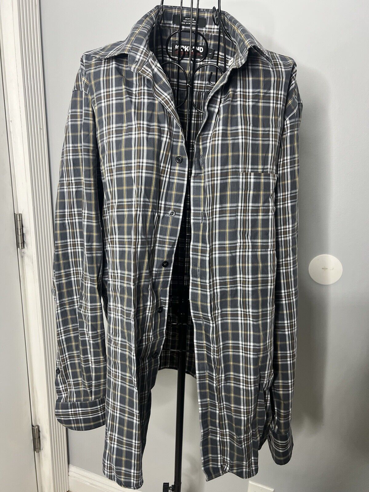 Kirkland Signature Mens Tradional Fit Button Down Dress Shirt Sz 15 32/33, (2)