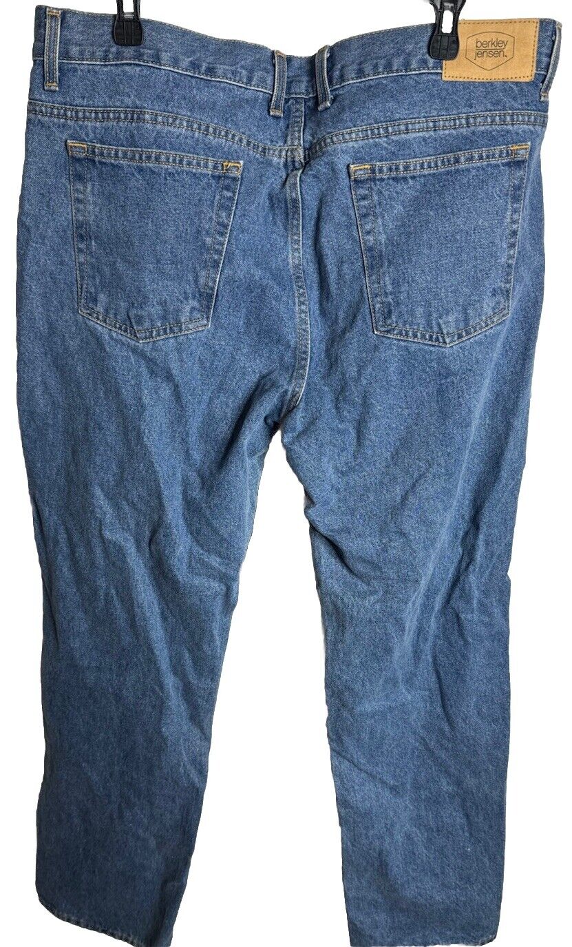 Berkley Jensen Jeans Mens 38X32 Blue Denim Cotton Straight