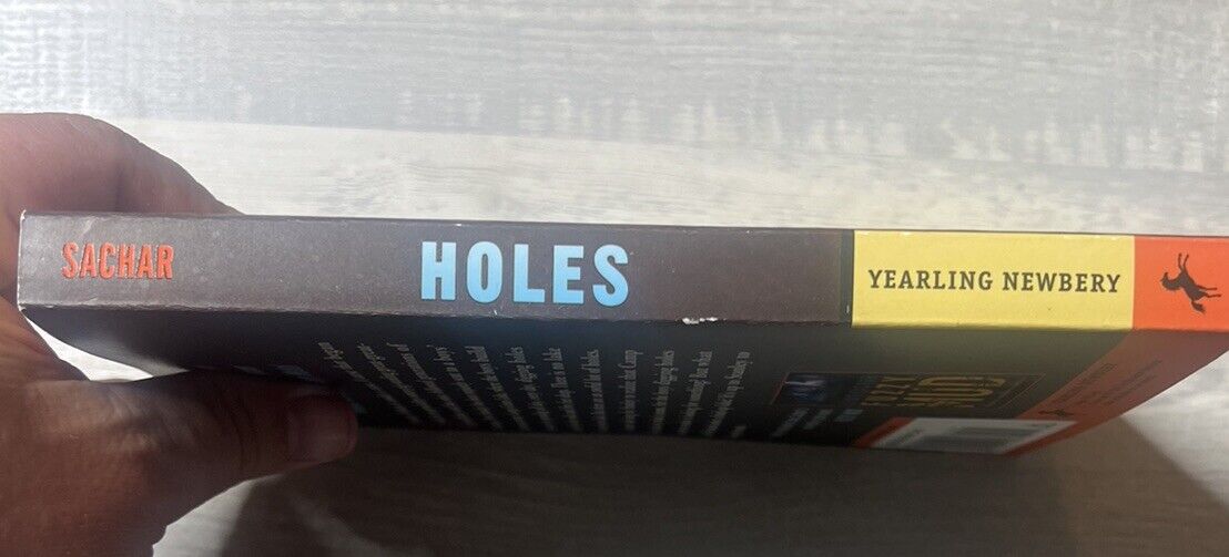 Holes - Paperback By Louis Sachar
