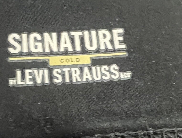 Signature by Levi Strauss & Co Gold Label Women's Pull- on 33 X 32