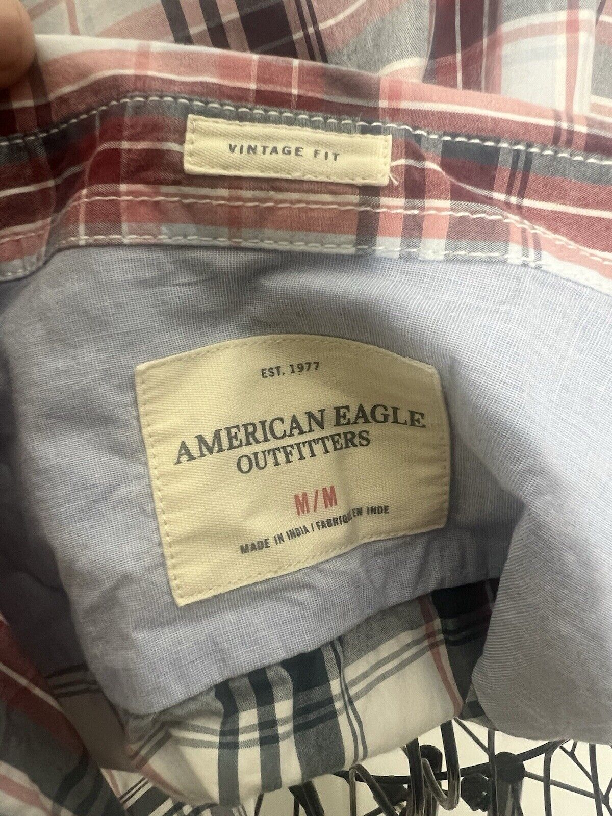 American Eagle Vintage Fit Plaid Button Up Short Sleeve, Men’s Medium