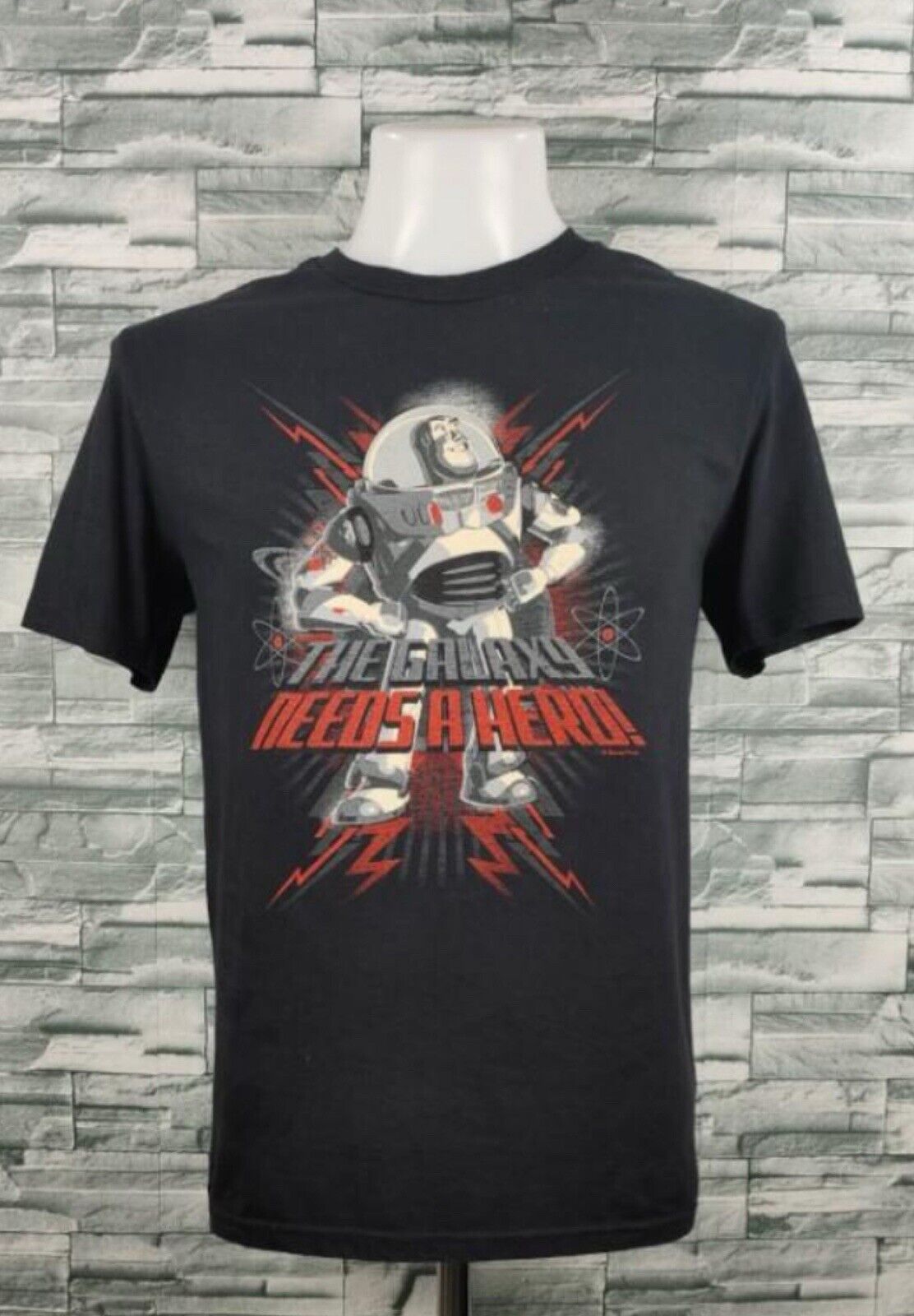 Toy Story Buzz Lightyear the Galaxy Needs a Hero T-Shirt 2XL